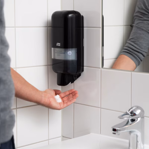 Tork dozator za sapun i dezinfekciono sredstvo S4 od 1000ml - crni - Image 2
